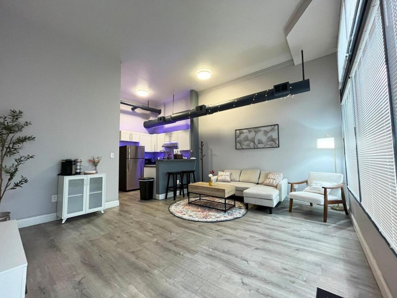 Appartamento Local Modern Getaway - Ground Floor Cleveland Esterno foto
